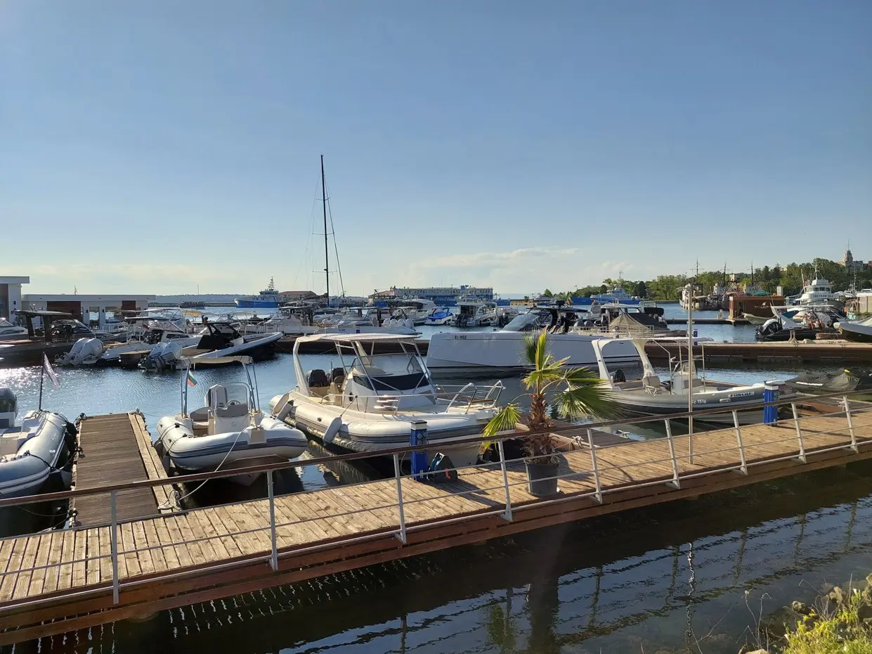 Sozopolski mol za sunčanog vremena – pogled 2