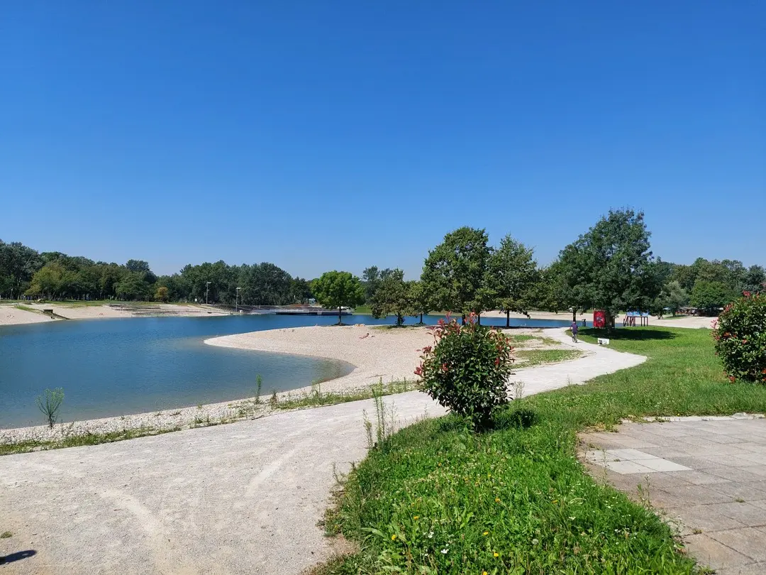 Jezero Bundek s plažom